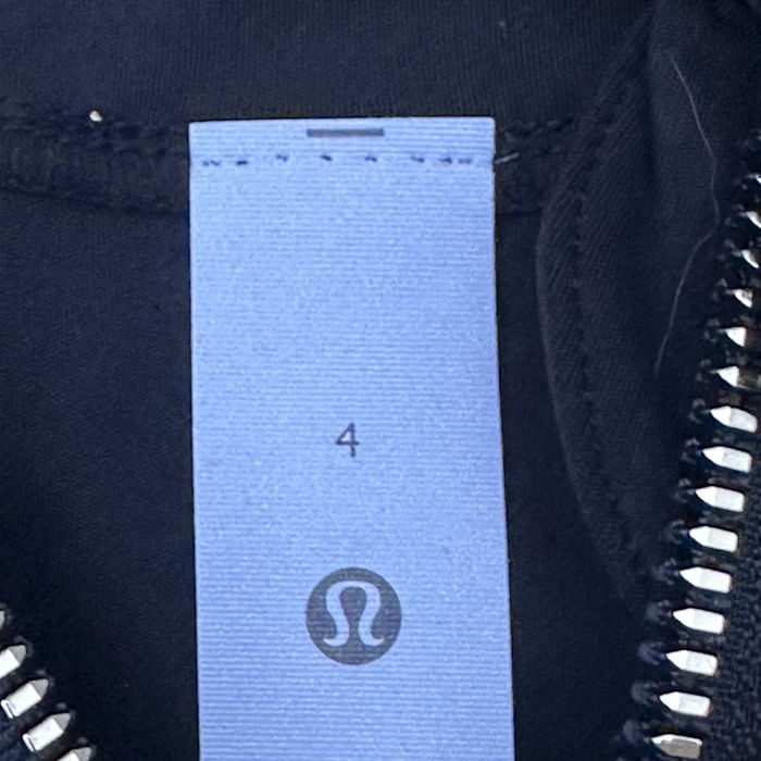 Lululemon Define Jacket Black Gold Zipper – Size 4 / S