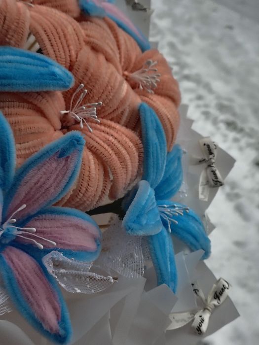 Buchet sârmă plușată