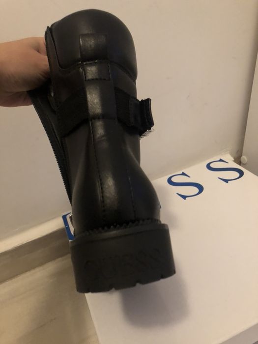 Ghete / bocanci Guess piele marimea 35,originale!