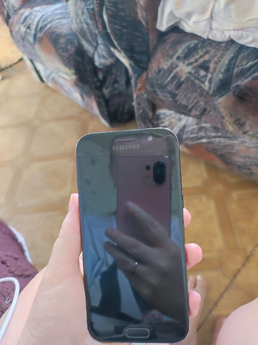 Продам Самсунг а 5