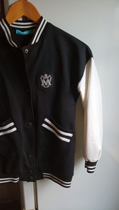 Школьный бомбер на девочку