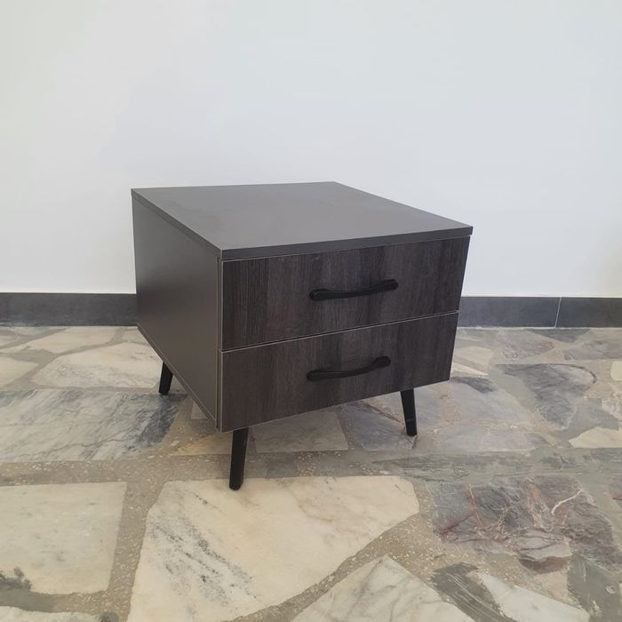 Прикроватные тумбочки