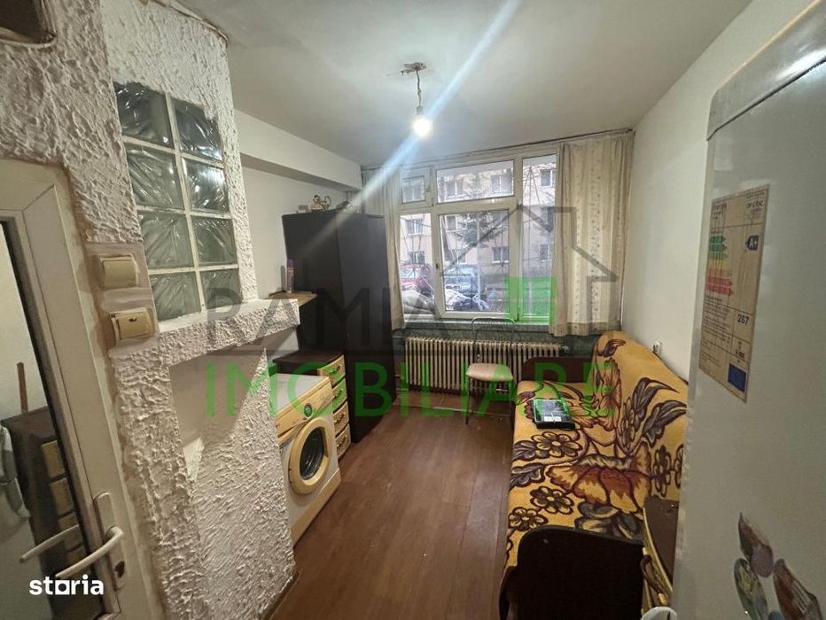 Garsoniera de vanzare in Tractorul