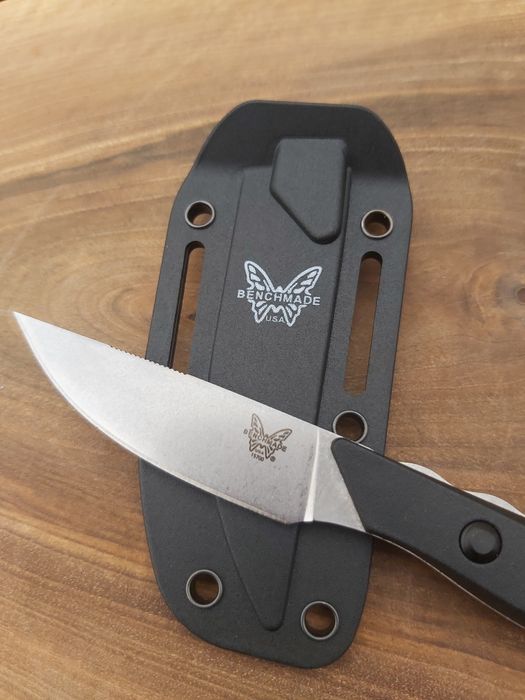 Компактен ловен нож Benchmade Flyway с кания, 2 цвята