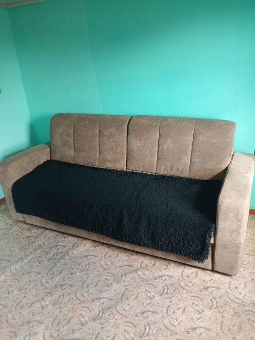Продам диван в отличном состоянии.