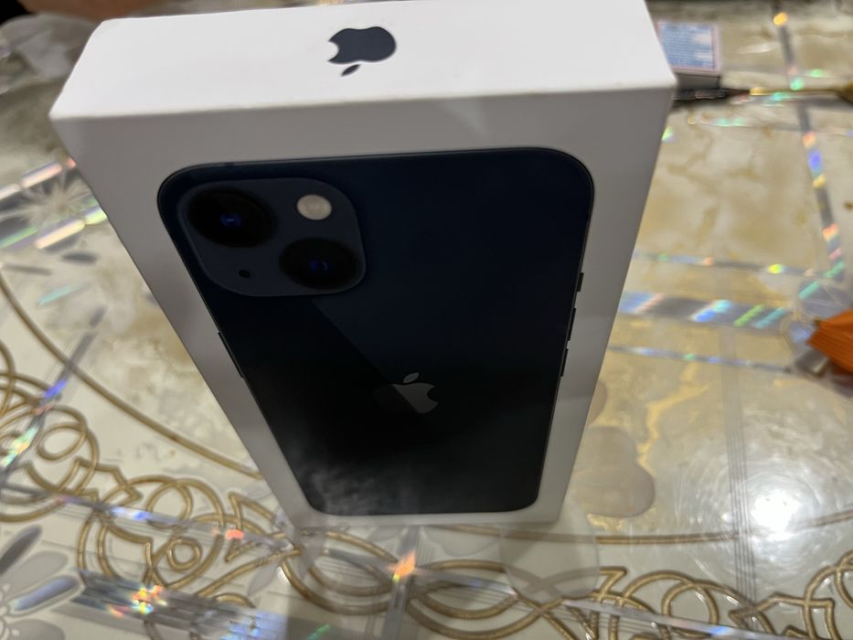 iPhone 13  продам