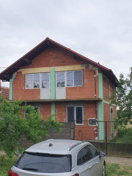 Casa de vânzare  și teren