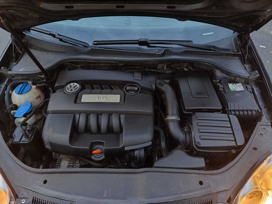 Volkswagen Golf 5 1.6MPI DSG