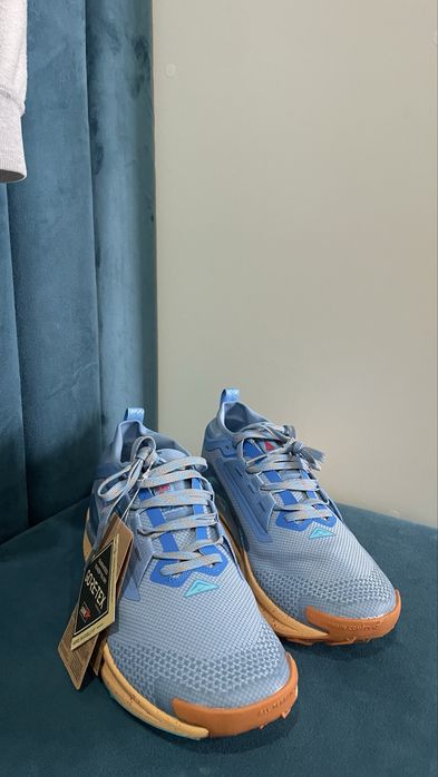 Кроссовка nike новый