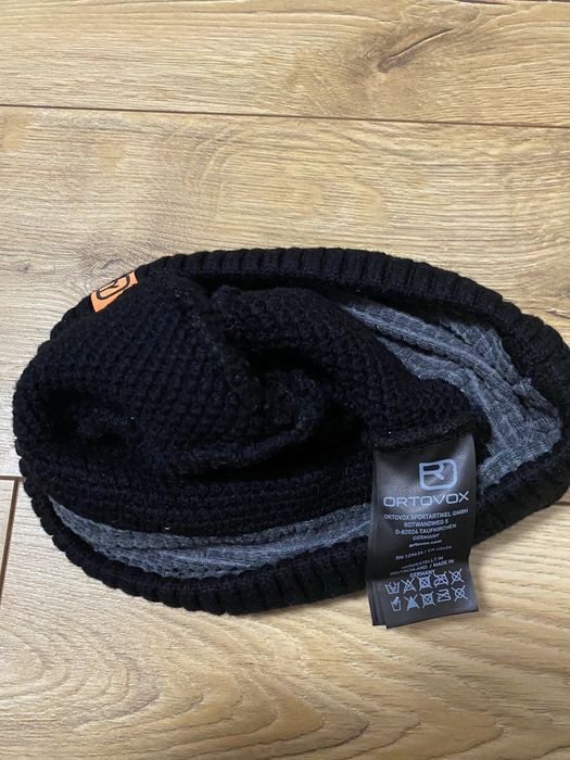 ORTOVOX , CUPRA, PHENIX, MAMMUT,caciuli impecabile