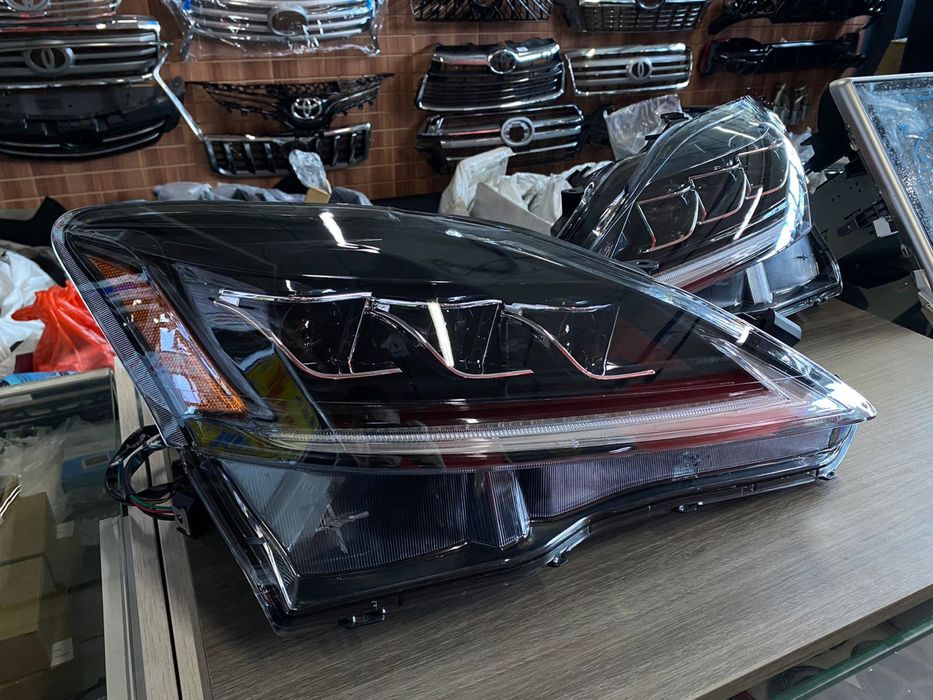 Комплект фарь для Lexus IS 250