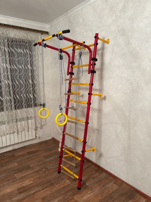 Продам турник почти ка новый