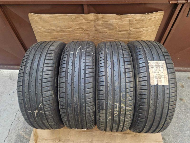 4 Michelin R18 235/60
летни гуми 
DOT2519