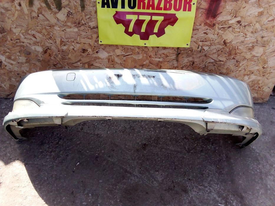 Передний бампер Тойота Камри XV30