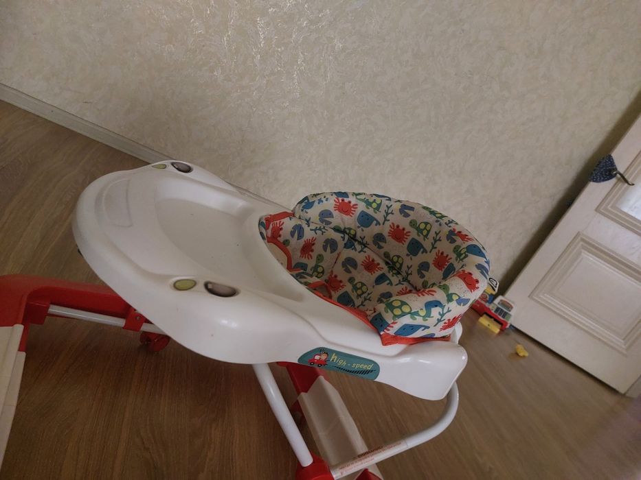 Продаю ходунки детский