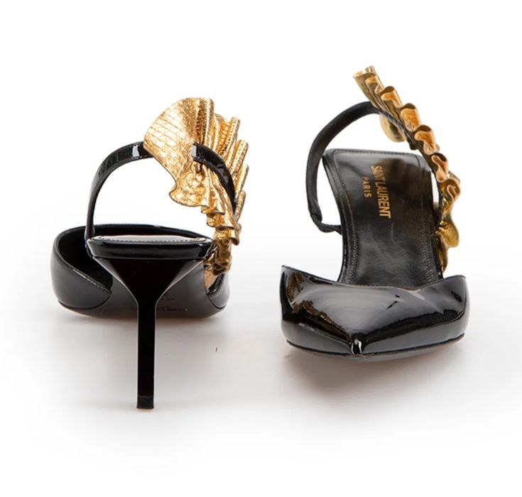 Налични YSL обувки