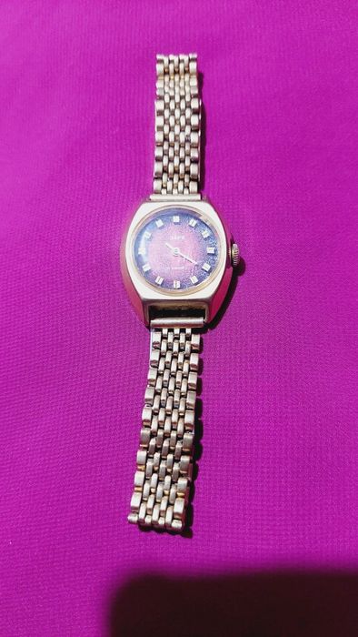 Часы позолоченные