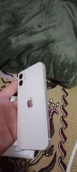 iPhone 12.  128 GB