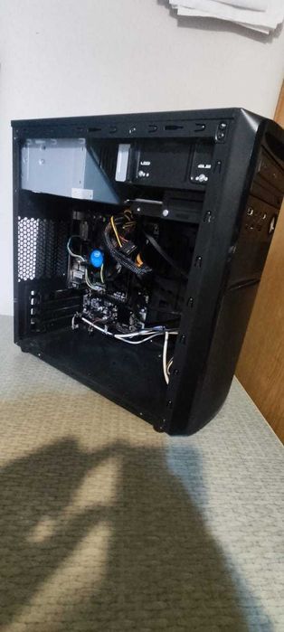 Core i5 (4 ядра) | 8GB RAM | Win 10 + Office | Готов за работа!