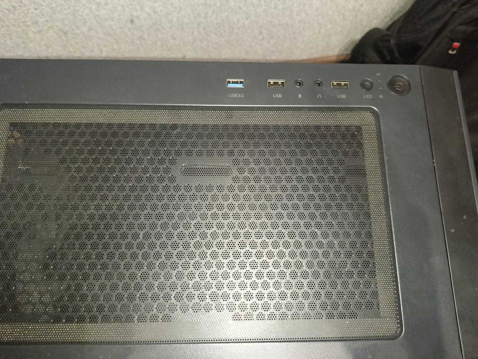 Корпус от SAMA c 3 RGB 120 mm вентиляторами