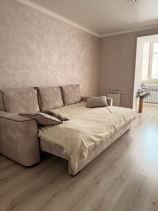 Продам диван в гостиную