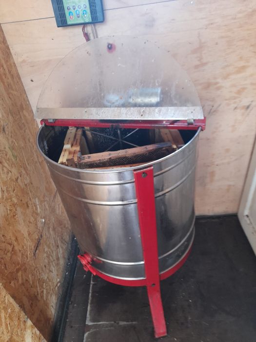 Centrifuga apicola electrica si manuala, inox