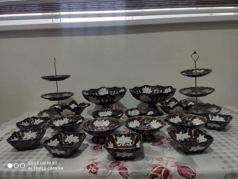 Продаётся набор посуд "Мадонна" в отличном состоянии.