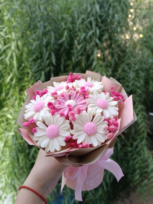Buchete din flori de ceară