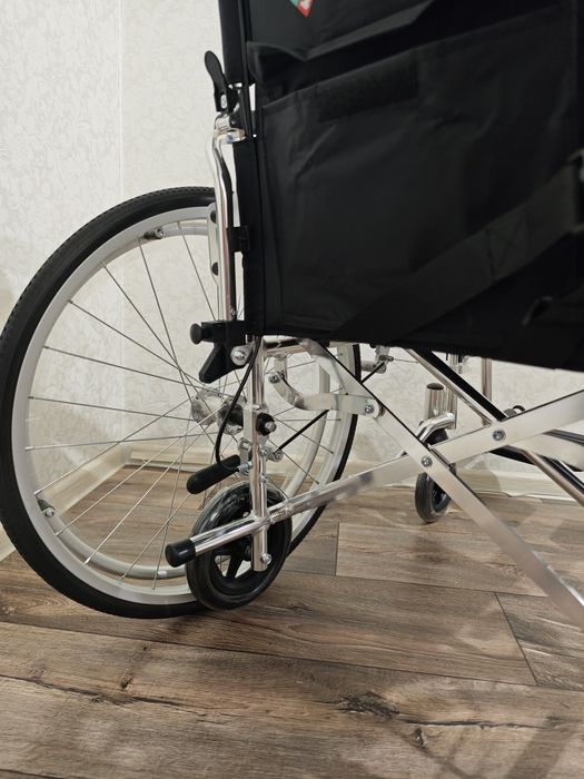 Коляска инвалидная