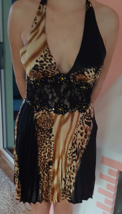 Rochii cu flori și dantelă