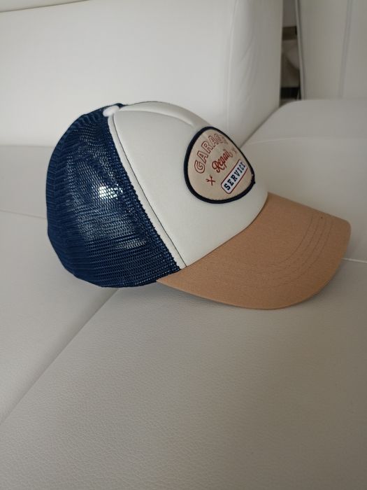 Vând șapcă sport/fashion,noua,calitate, reglabila