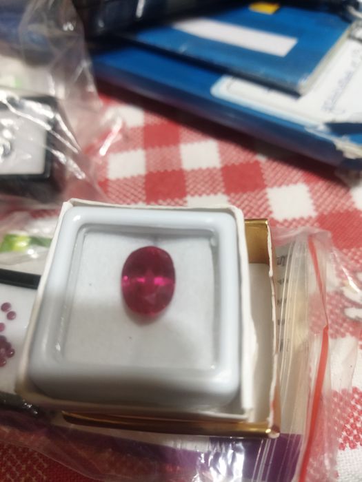 Рубин над 7.5 карата за вграждане в бижута