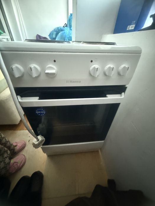 Продам печь четырех конворчитую