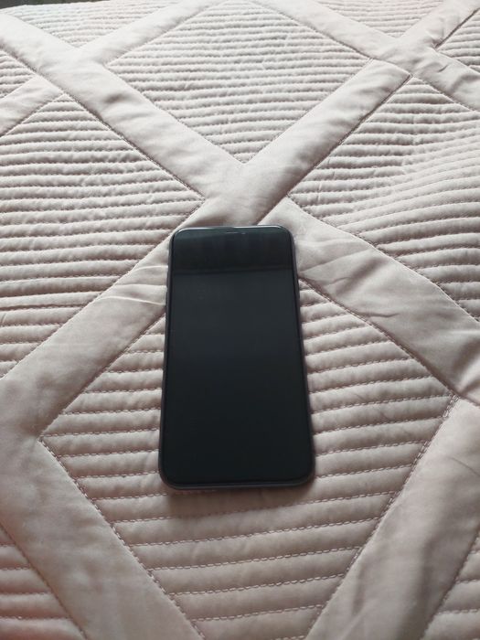 Продам Айфон 11 состояние отличное