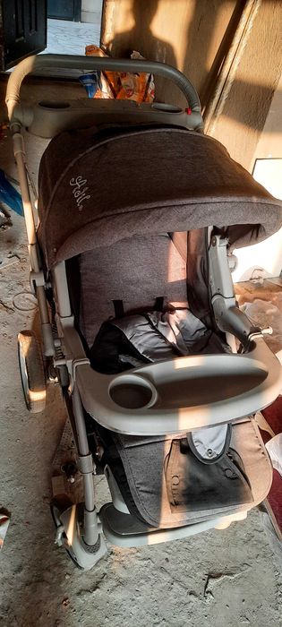 Каляска сотилади 500.000