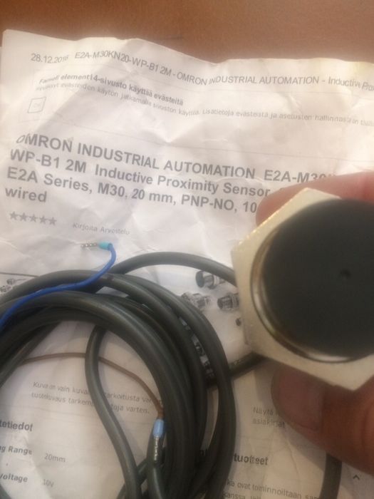 Senzor proximitate omron