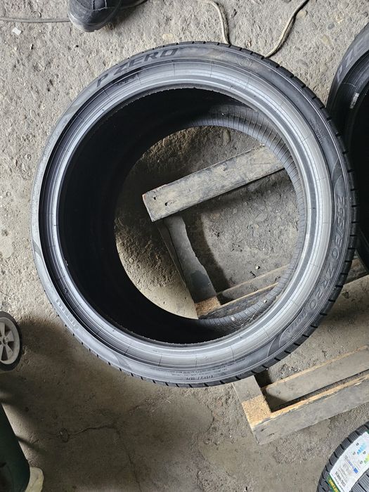2 anvelope vara 295 30 20 Pirelli Pzero