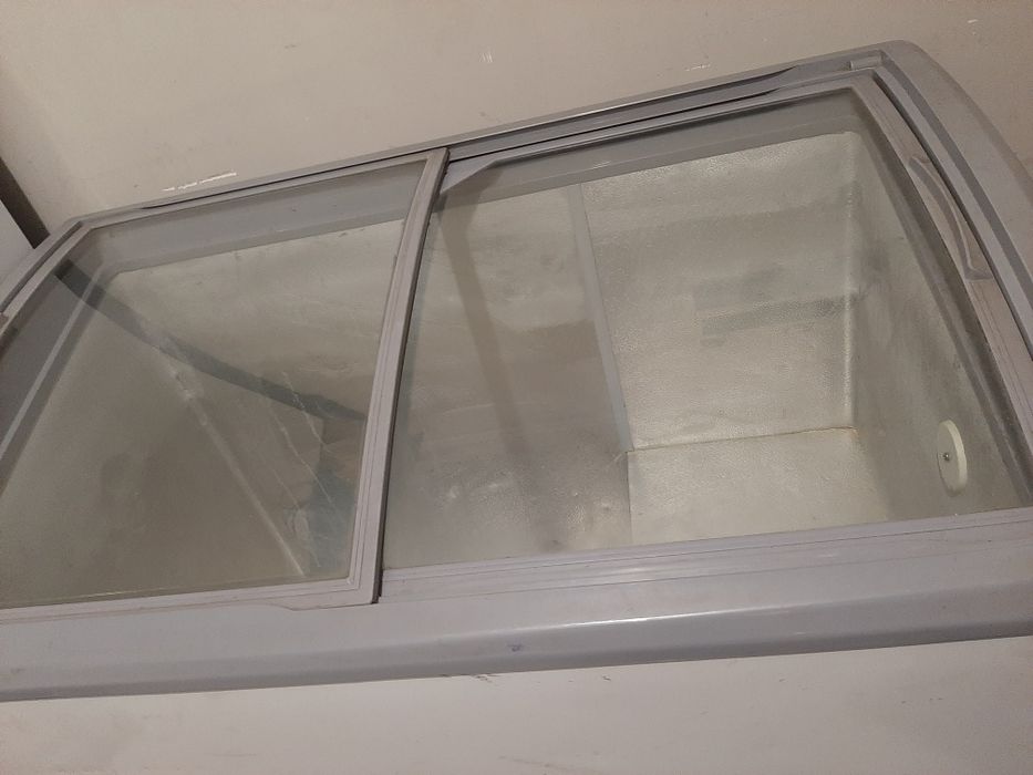 Продам морозильник на колёсах