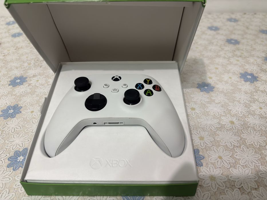 Геймпад xbox robot white