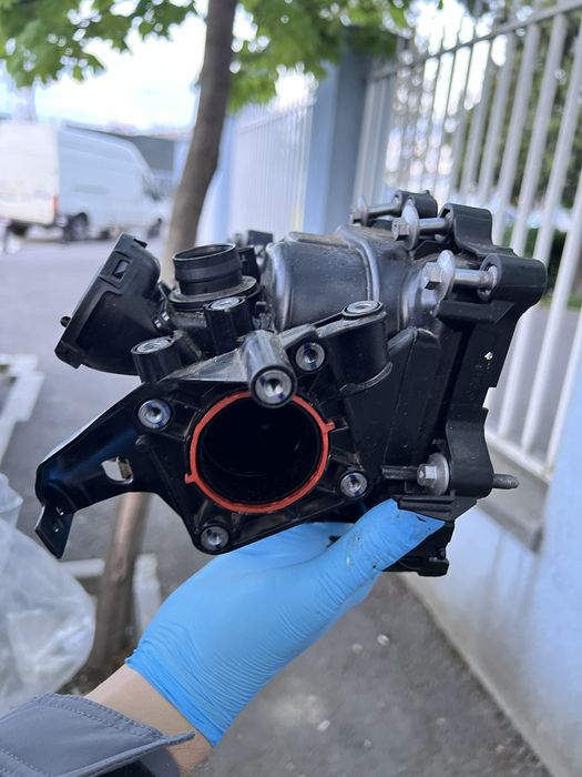Vând galerie admisie defecta provenită de pe Nissan Qashqai J11