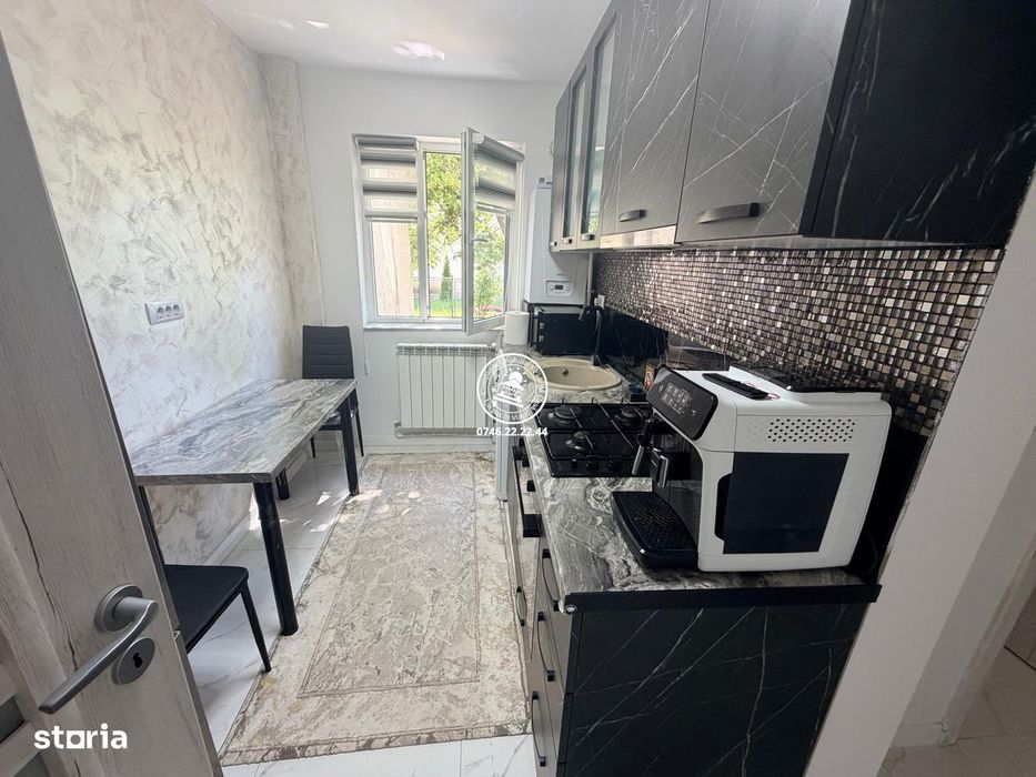 Apartament cu doua camere decomandat Alexandru cel Bun 60 mp