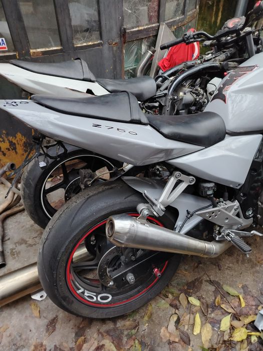 На части Kawasaki z 750, Кавазаки з 750