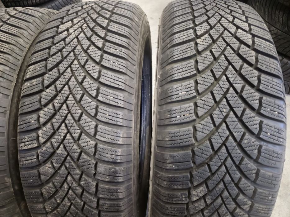 4 anvelope iarna Bridgestone 215 65 17 stare foarte buna