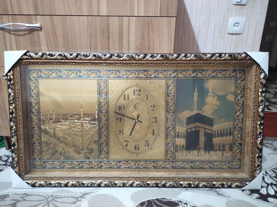 Продается картина часы