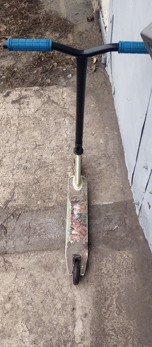 Трюковой самокат