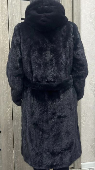 Продам норковую шубу