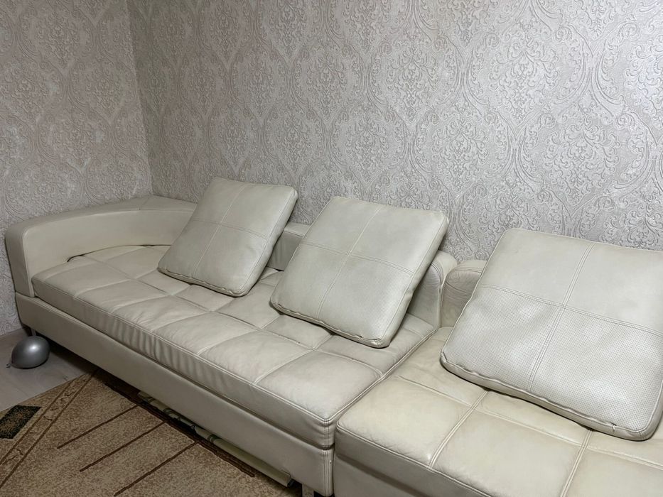 Продам диван кожанный