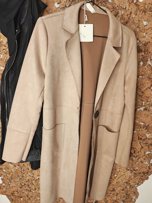 Дамско велурено палто