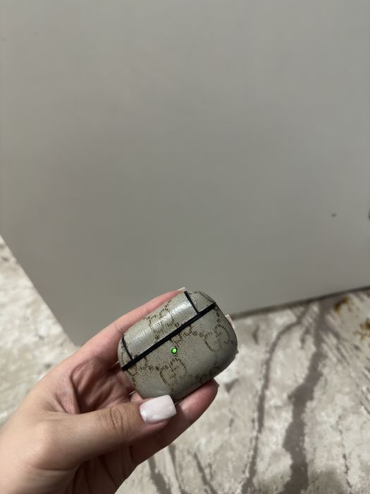 Продам AirPods Pro