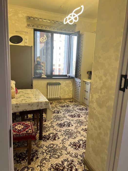 Orikzor residensda 3xona tayyor toza uy sotiladi